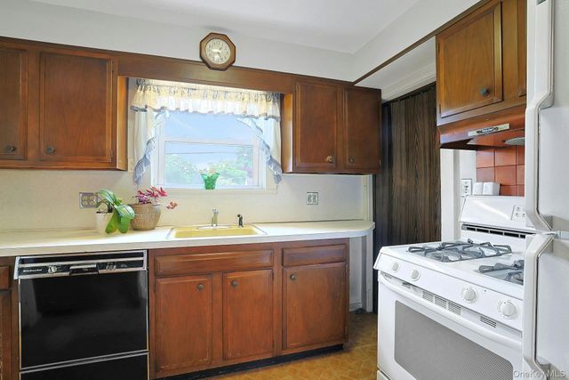 352 Fort Washington Avenue, Hawthorne, NY 10532