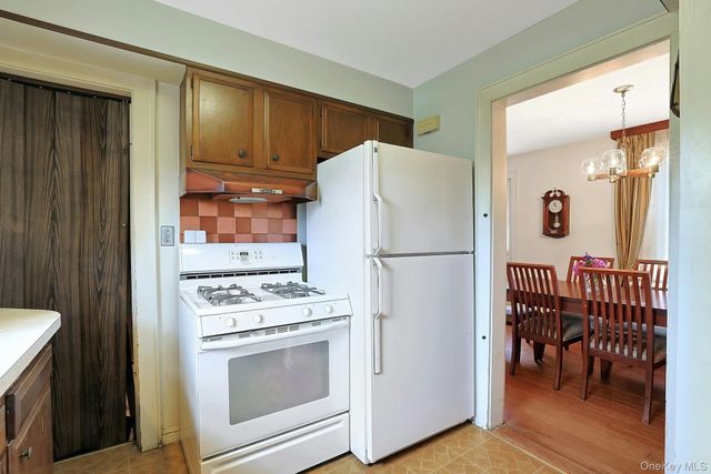 352 Fort Washington Avenue, Hawthorne, NY 10532