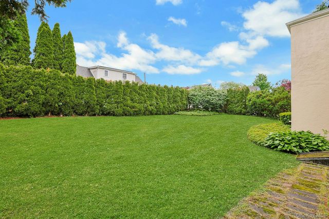 352 Fort Washington Avenue, Hawthorne, NY 10532