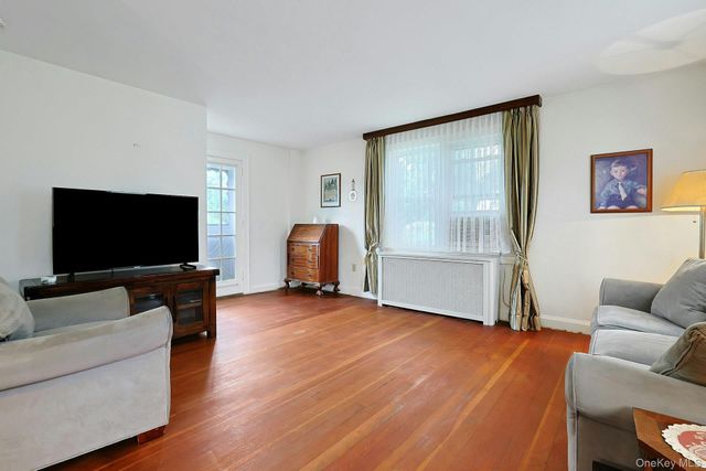 352 Fort Washington Avenue, Hawthorne, NY 10532