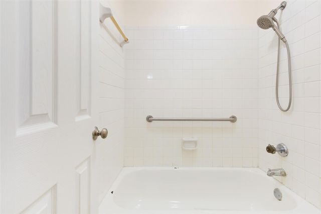 18519 Egret Bay Boulevard 1517, Webster, TX 77058