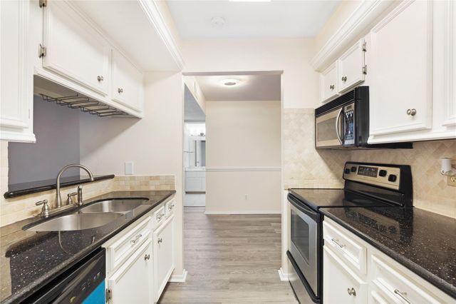 18519 Egret Bay Boulevard 1517, Webster, TX 77058