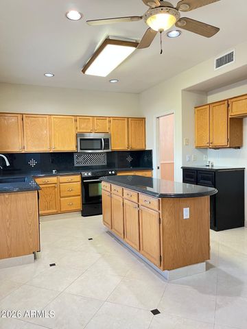 5545 W WETHERSFIELD Drive, Glendale, AZ 85304