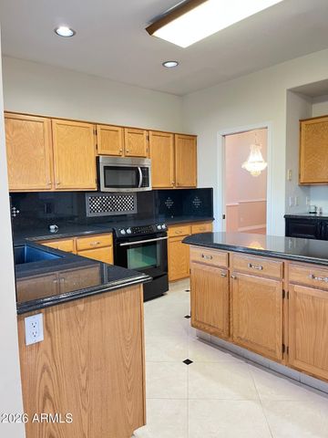 5545 W WETHERSFIELD Drive, Glendale, AZ 85304