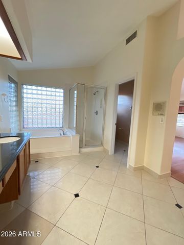5545 W WETHERSFIELD Drive, Glendale, AZ 85304