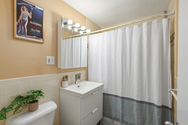 32 Whites Ave E441, Watertown, MA 02472