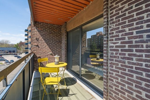 32 Whites Ave E441, Watertown, MA 02472