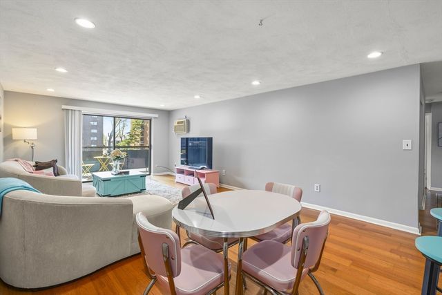 32 Whites Ave E441, Watertown, MA 02472