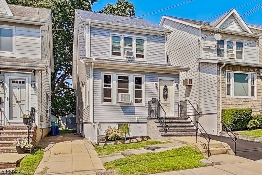 102 Ilford Ave, North Arlington Boro, NJ 07031