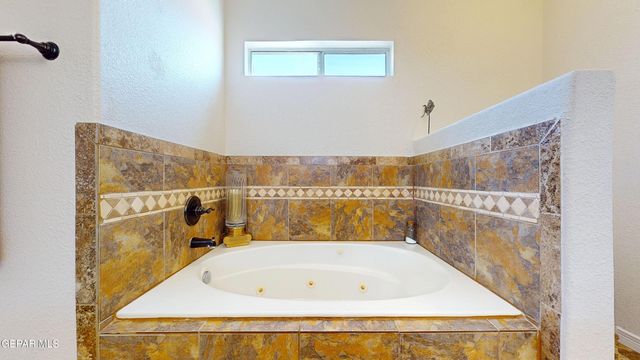 6445 DAKOTA RIDGE Drive, El Paso, TX 79912