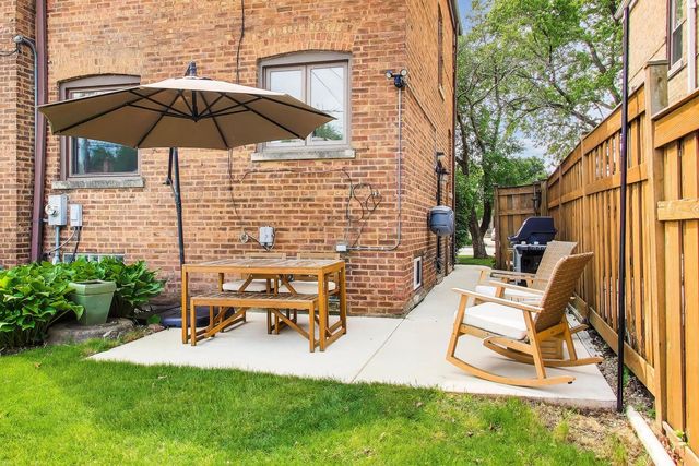 7530 W Devon Avenue, Chicago, IL 60631