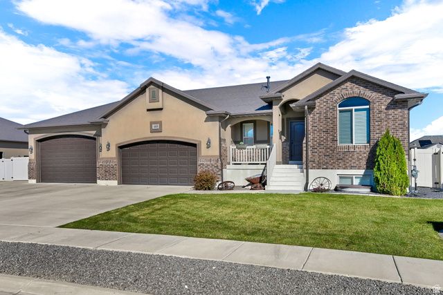 4450 W 5775 S, Hooper, UT 84315