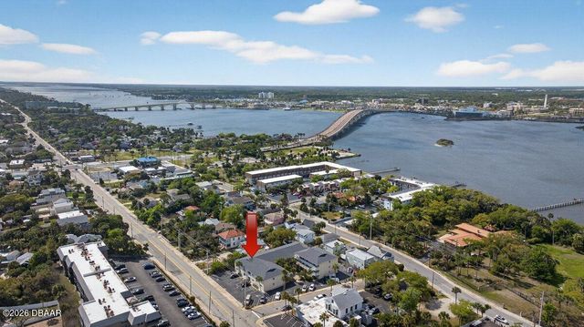 102 S Peninsula Dr Apt 202, Daytona Beach, FL 32118