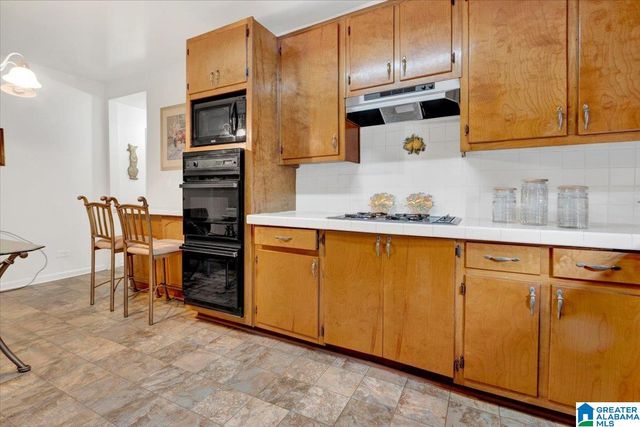 216 5TH PLACE, Birmingham, AL 35214