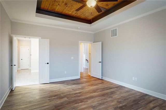 17701 Crystal Street, Overland Park, KS 66013