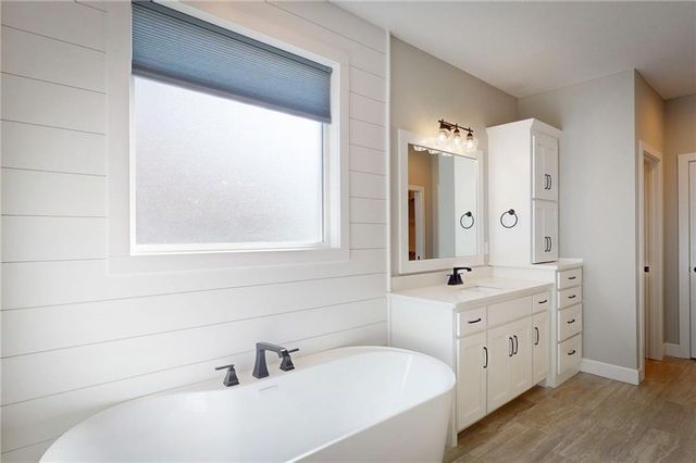 17701 Crystal Street, Overland Park, KS 66013