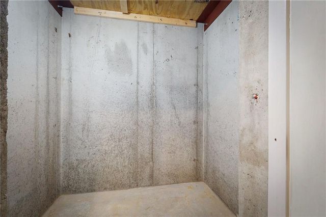 17701 Crystal Street, Overland Park, KS 66013