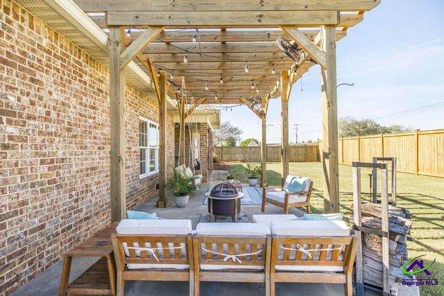 115 Flora Circle, Warner Robins, GA 31088