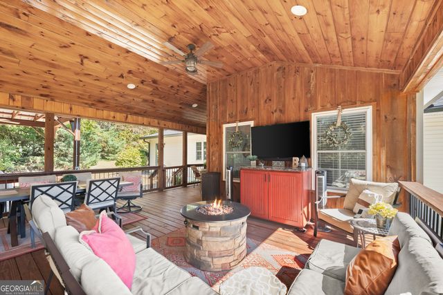 22 Laurel Park Drive, Cleveland, GA 30528