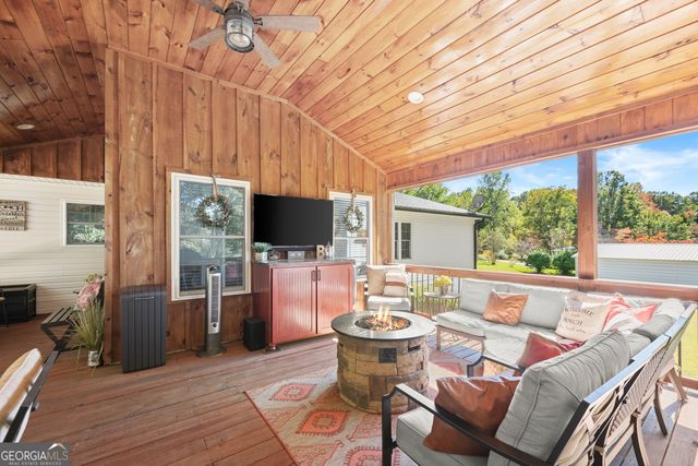 22 Laurel Park Drive, Cleveland, GA 30528