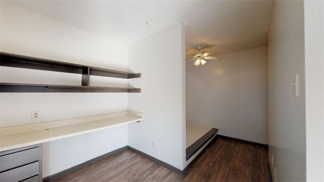 725 Peppertree Drive 31, Bryan, TX 77801