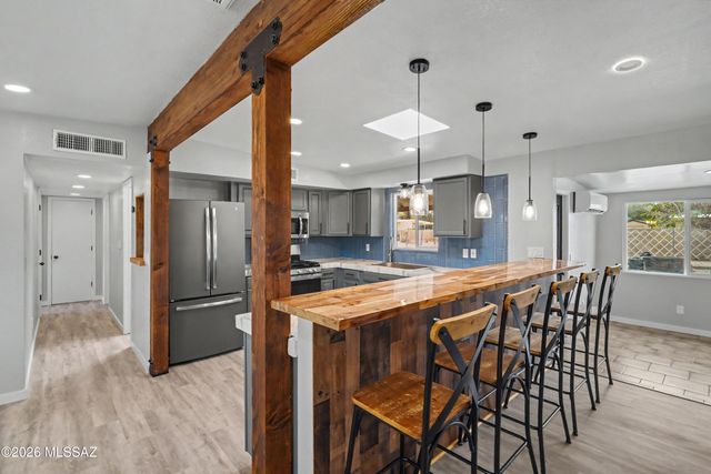 8534 E Ruby Drive, Tucson, AZ 85730