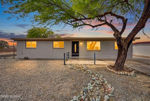8534 E Ruby Drive, Tucson, AZ 85730