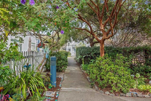 319 319 Commodore DR, Richmond, CA 94804