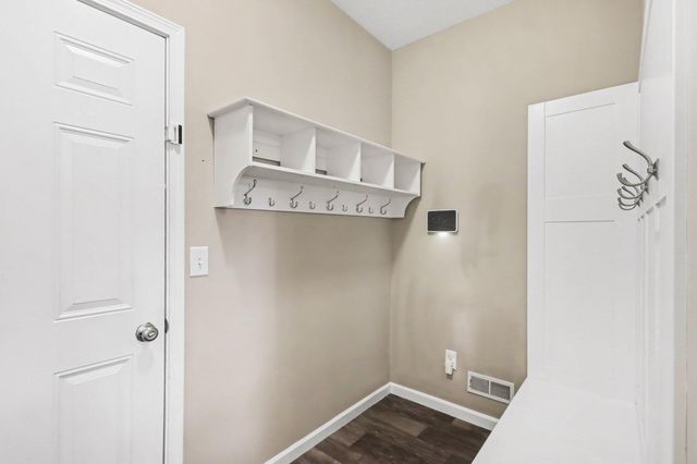 15 Beymoure Street, Kalamazoo, MI 49009