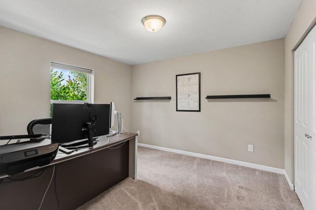 15 Beymoure Street, Kalamazoo, MI 49009