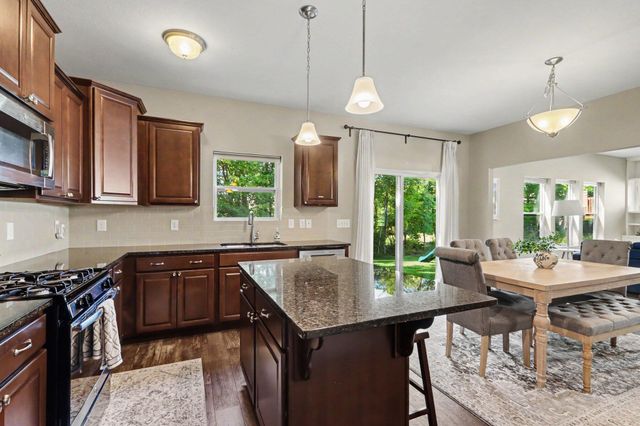 15 Beymoure Street, Kalamazoo, MI 49009