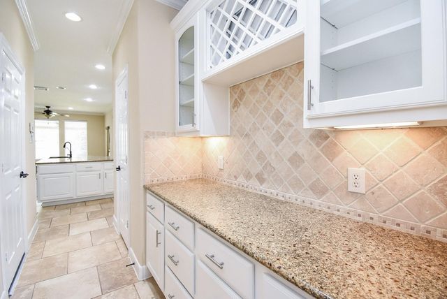 7606 Westmoreland Drive, Sugar Land, TX 77479