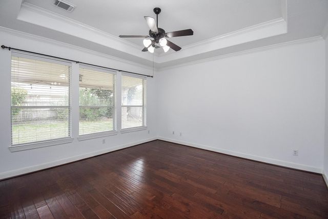 7606 Westmoreland Drive, Sugar Land, TX 77479