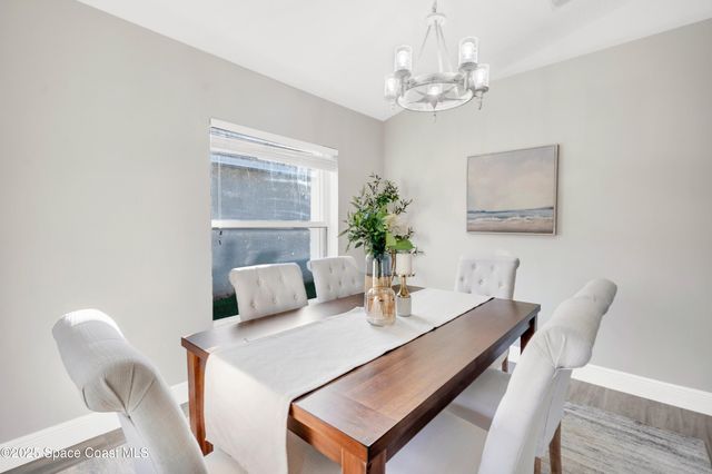 595 Sedgewood Circle S, Melbourne, FL 32904