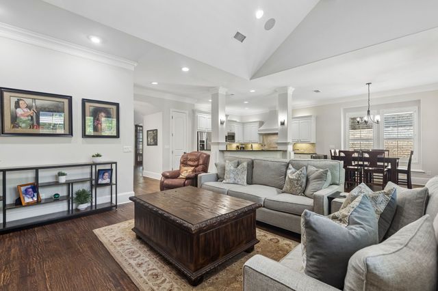 425 Waterford Lane, Colleyville, TX 76034