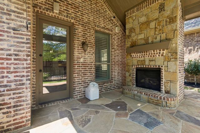 425 Waterford Lane, Colleyville, TX 76034