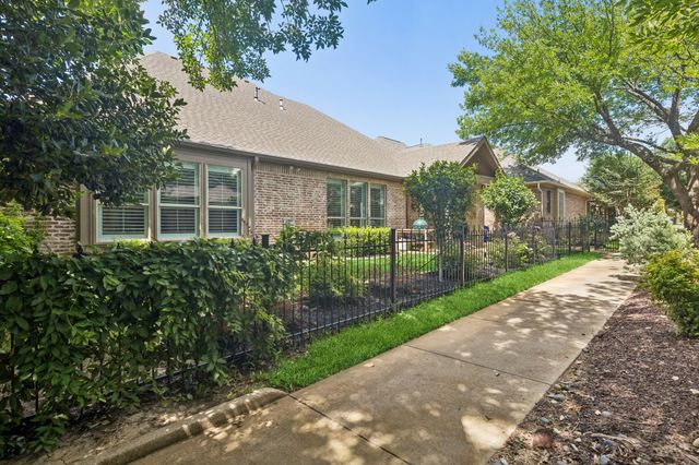 425 Waterford Lane, Colleyville, TX 76034