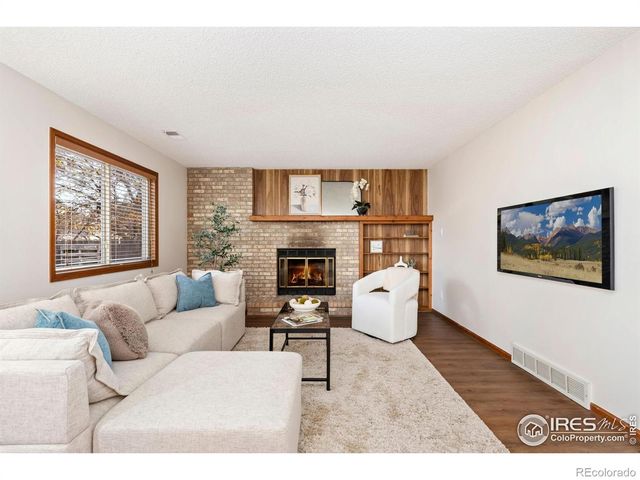 2014 Red Cloud Road, Longmont, CO 80504