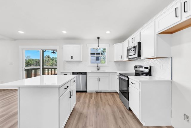 307 Switchgrass Dr, Clarksville, TN 37042