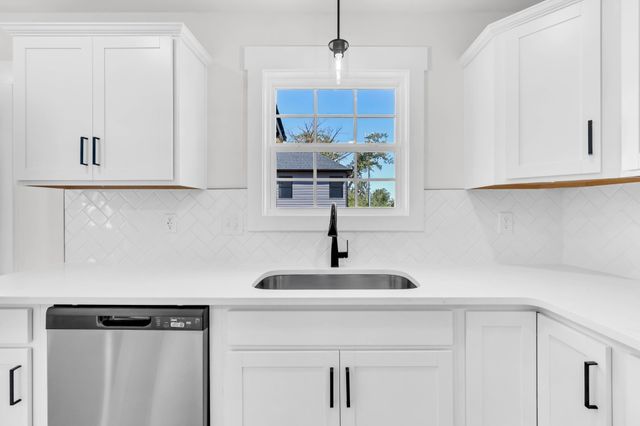 307 Switchgrass Dr, Clarksville, TN 37042