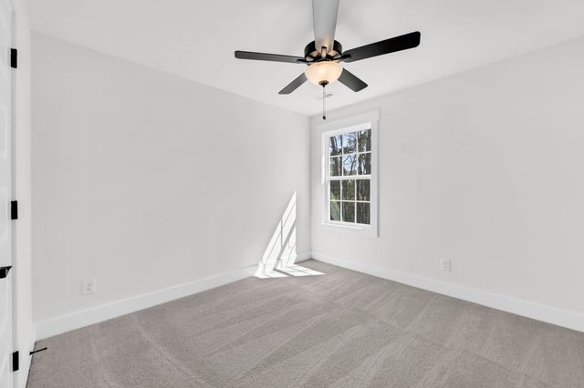 307 Switchgrass Dr, Clarksville, TN 37042