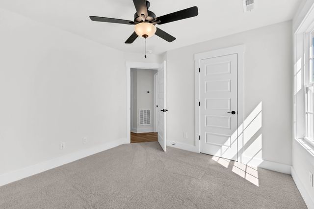 307 Switchgrass Dr, Clarksville, TN 37042