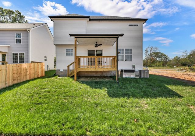 307 Switchgrass Dr, Clarksville, TN 37042