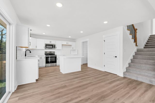 307 Switchgrass Dr, Clarksville, TN 37042