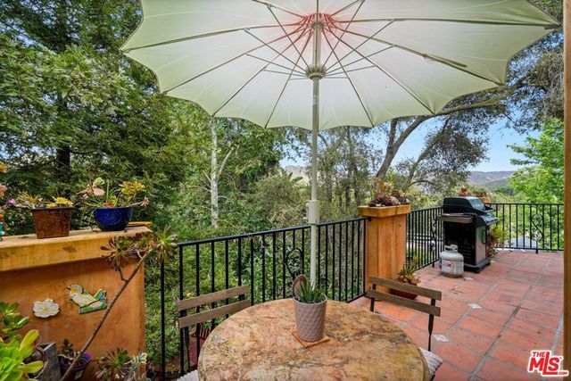 754 Basin Drive, Topanga, CA 90290