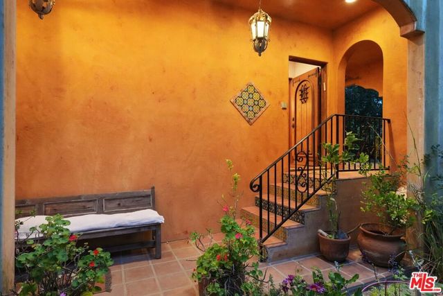 754 Basin Drive, Topanga, CA 90290