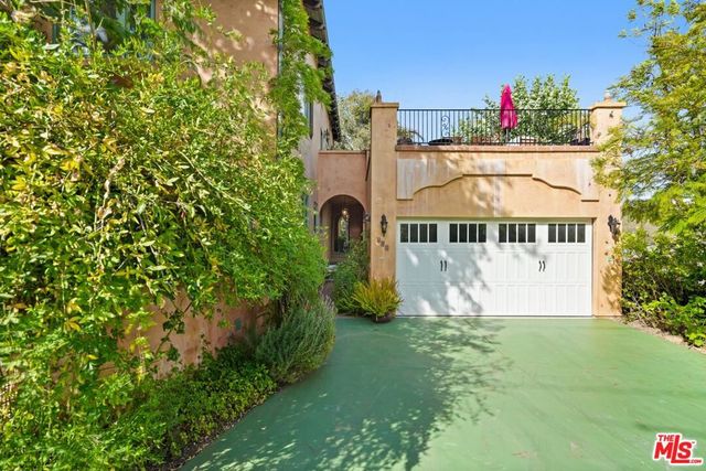 754 Basin Drive, Topanga, CA 90290