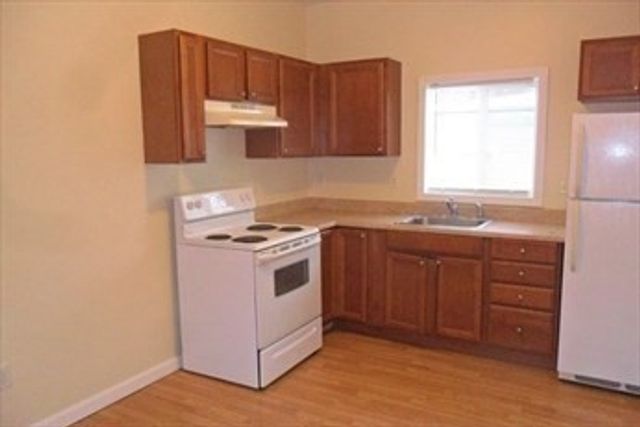 848 Waverly St 3, Framingham, MA 01702