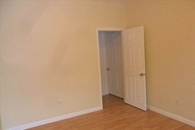 848 Waverly St 3, Framingham, MA 01702