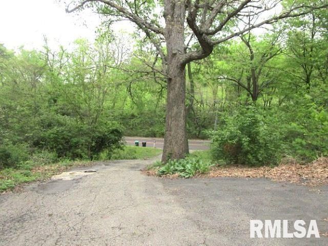 112 HIGHVIEW Road, East Peoria, IL 61611